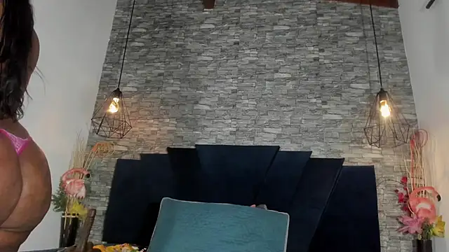 Emily Brown18 online show from 11/22/25, 11:25