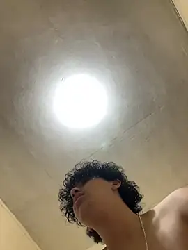 Snapshot of Casal-foda_braba chatting on 10/25/25, 12:04 Casal-foda braba online show from 10/25/25, 12:04