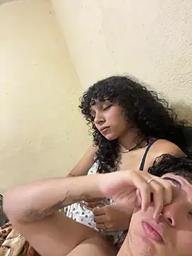 Snapshot of Casal-foda_braba chatting on 05/16/26, 02:10 Casal-foda braba online show from 05/16/26, 02:10
