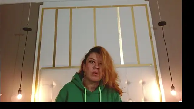 Snapshot of rose_channel1 chatting on 10/18/25, 08:38 rose channel1 online show from 10/18/25, 08:38