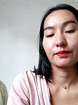 Snapshot of Luu-Lii777 chatting on 10/02/25, 05:00 Luu-Lii777 online show from 10/02/25, 05:00