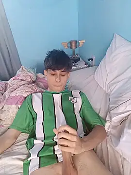 matiatr1112 online show from 12/18/25, 11:47