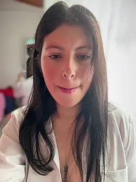 Mia salinass online show from 03/25/26, 06:29