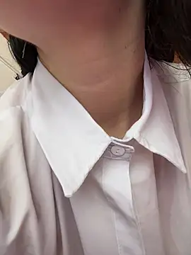 Snapshot of Mia_salinass chatting on 02/26/26, 05:46 Mia salinass online show from 02/26/26, 05:46