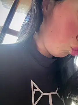 Mia salinass online show from 06/19/26, 07:20