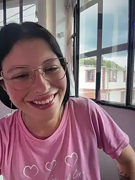 Mia salinass online show from 04/21/26, 07:31