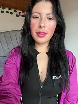 Mia salinass online show from 07/19/26, 06:37