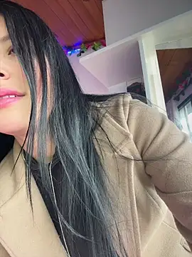 Mia salinass online show from 05/29/26, 05:08