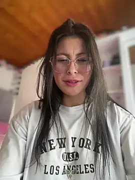 Mia salinass online show from 03/23/26, 08:08