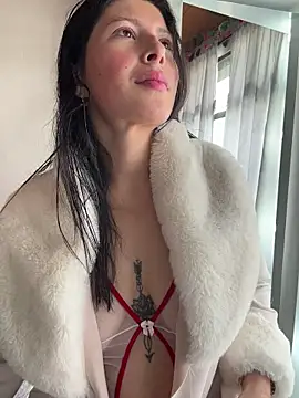 Snapshot of Mia_salinass chatting on 02/14/26, 06:19 Mia salinass online show from 02/14/26, 06:19