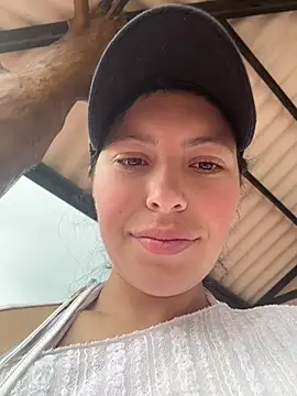Mia salinass online show from 07/05/26, 07:43