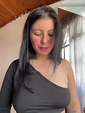 Snapshot of Mia_salinass chatting on 02/06/26, 05:09 Mia salinass online show from 02/06/26, 05:09