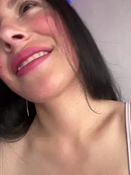 Mia salinass online show from 09/22/25, 04:57