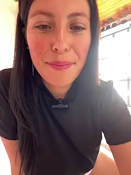 Mia salinass online show from 11/10/25, 04:12