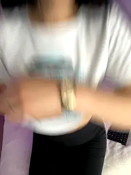 Mia salinass online show from 09/26/25, 05:09