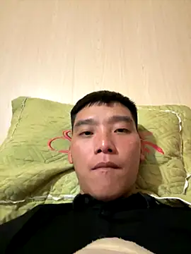 Snapshot of Chao_xxx chatting on 10/18/25, 05:26 Chao xxx online show from 10/18/25, 05:26