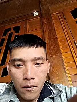 Snapshot of Chao_xxx chatting on 09/22/25, 06:08 Chao xxx online show from 09/22/25, 06:08