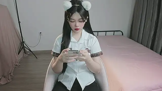 Snapshot of Sparkly_Candy chatting on 09/19/25, 10:03 Sparkly Candy online show from 09/19/25, 10:03