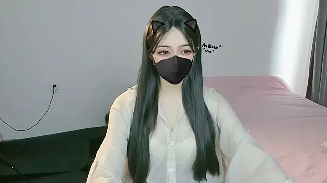Snapshot of Sparkly_Candy chatting on 09/29/25, 02:29 Sparkly Candy online show from 09/29/25, 02:29