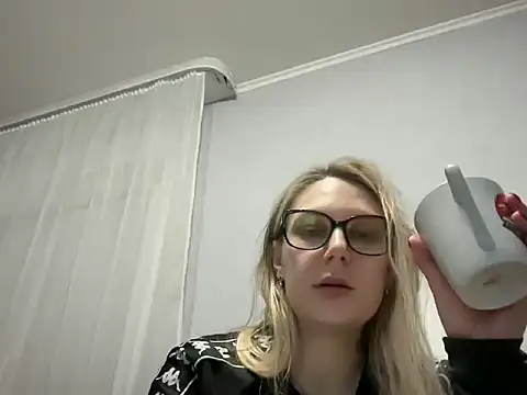 NikexPretty online show from 12/18/25, 07:50