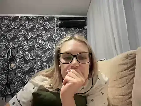 NikexPretty online show from 10/22/25, 07:46