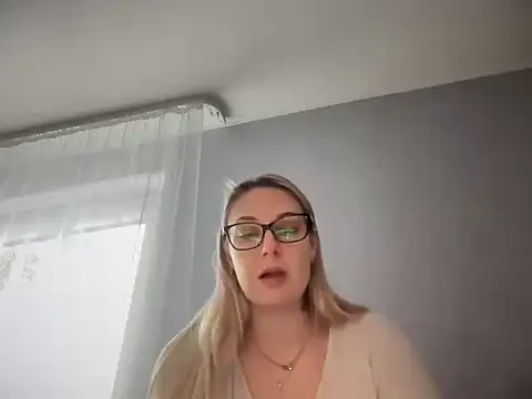 NikexPretty online show from 11/30/25, 10:49