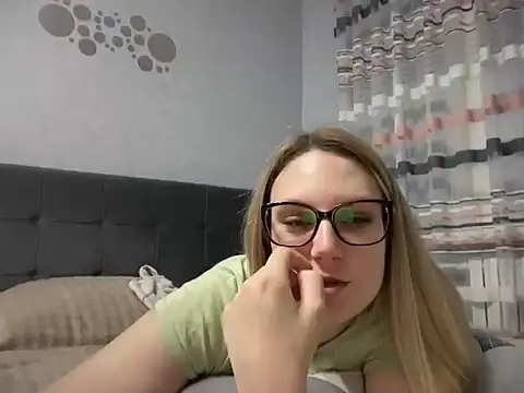 Snapshot of NikexPretty chatting on 04/22/26, 06:47 NikexPretty online show from 04/22/26, 06:47