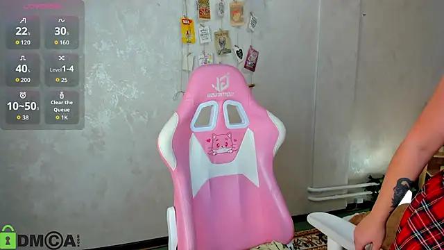 Snapshot of Sheila_Rich chatting on 10/30/25, 09:40 Sheila Rich online show from 10/30/25, 09:40