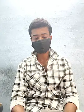 GirlsCrush  online show from 11/09/25, 09:13