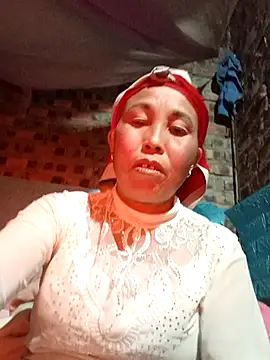 me-cute online show from 12/14/25, 02:22