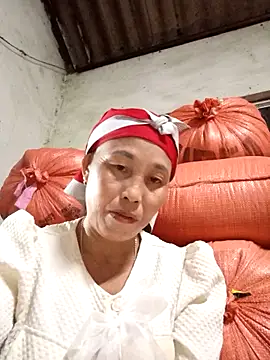 me-cute online show from 10/17/25, 11:23