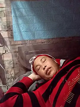 me-cute online show from 11/17/25, 04:33