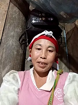 me-cute online show from 10/21/25, 12:04