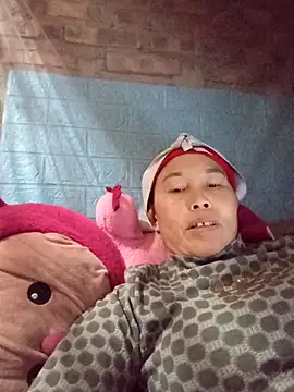 me-cute online show from 11/23/25, 01:32