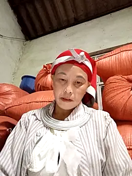 me-cute online show from 11/16/25, 11:26