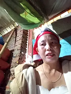 me-cute online show from 11/12/25, 01:32