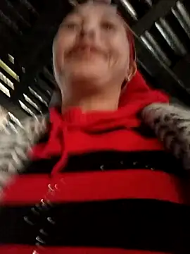 me-cute online show from 11/28/25, 01:06