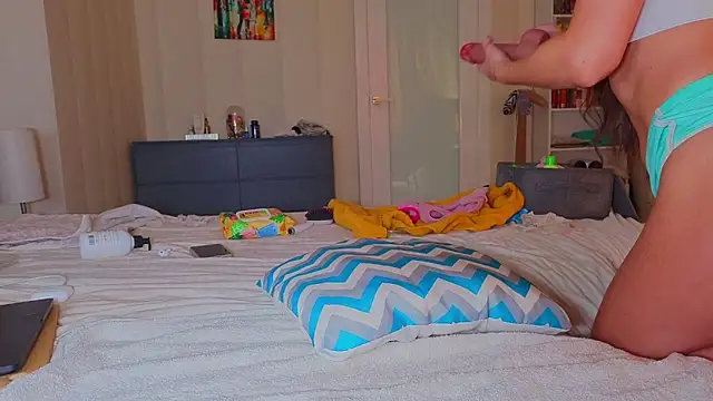 Snapshot of hotgirlzal chatting on 02/10/26, 07:18 hotgirlzal online show from 02/10/26, 07:18