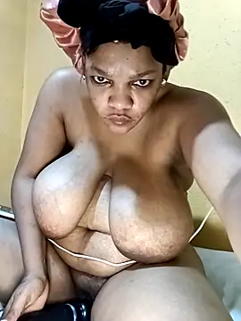 HappygalTheQueen online show from 12/18/25, 07:46