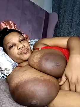 HappygalTheQueen online show from 02/15/26, 12:33