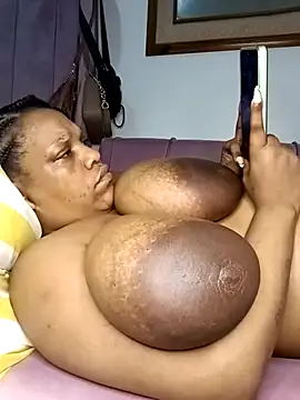 HappygalTheQueen online show from 04/12/26, 10:02