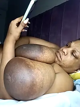 HappygalTheQueen online show from 04/06/26, 08:43