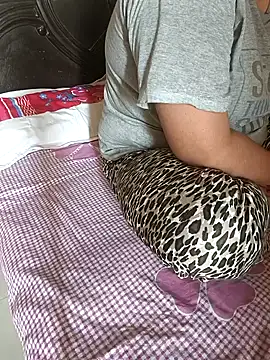 payal 261072  online show from 11/05/25, 02:36