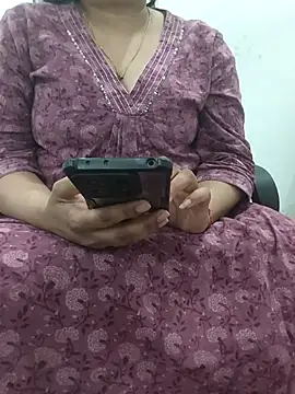 payal 261072  online show from 02/18/26, 04:10