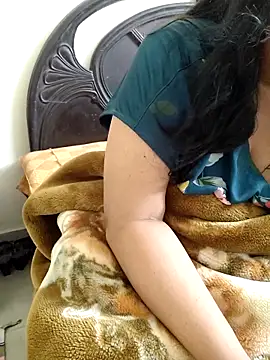 payal 261072  online show from 11/30/25, 08:42