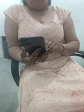 payal 261072  online show from 02/23/26, 03:52