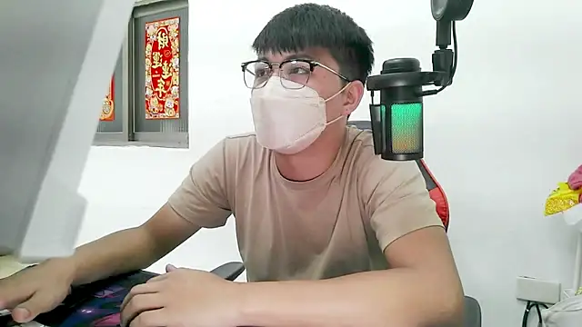 zhu000000 online show from 10/29/25, 05:28