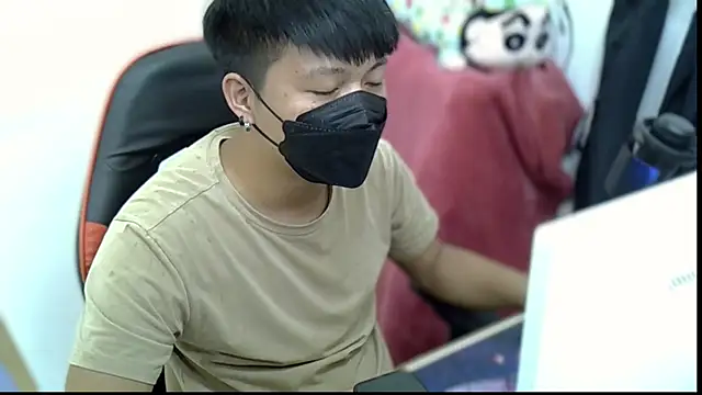 zhu000000 online show from 09/23/25, 06:53