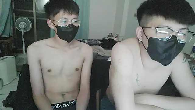 zhu000000 online show from 04/11/26, 01:37