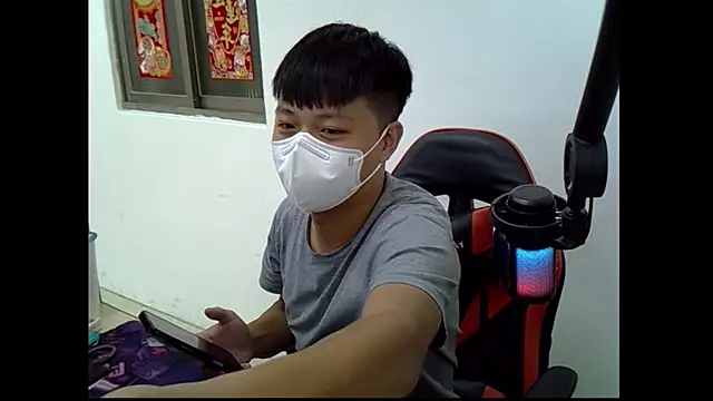 zhu000000 online show from 10/01/25, 05:34